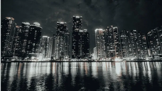 蓝优数码 - 城市之光：霓虹背后的人间烟火